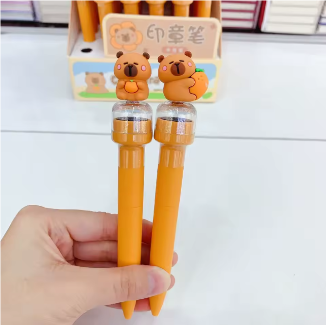 Lapicera Con Sello Escolar Kawaii Capybara Carpincho